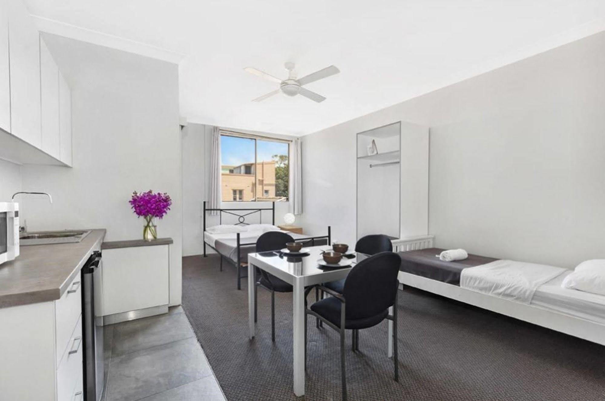 Manly Beachside Apartments Экстерьер фото