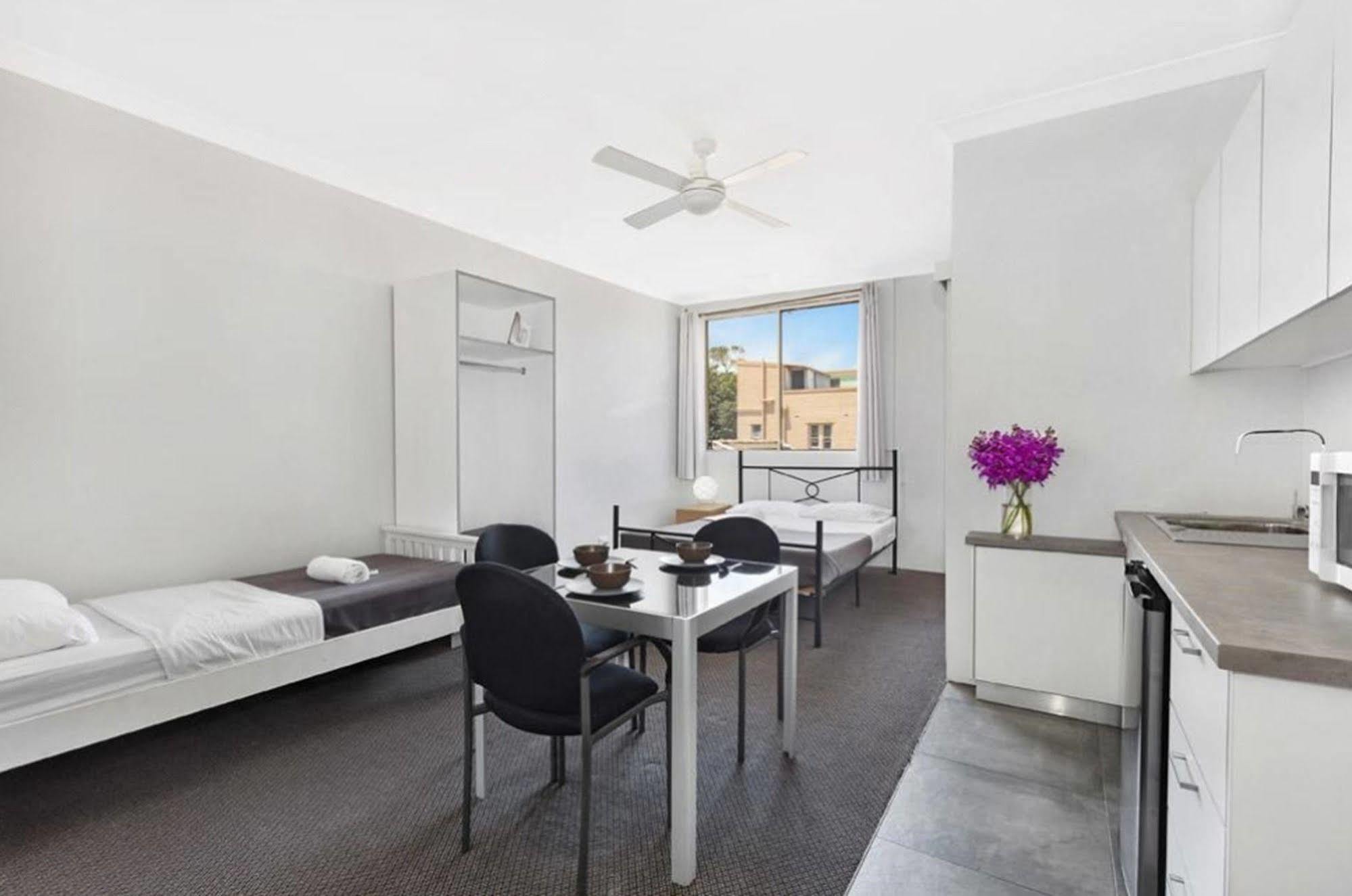 Manly Beachside Apartments Экстерьер фото